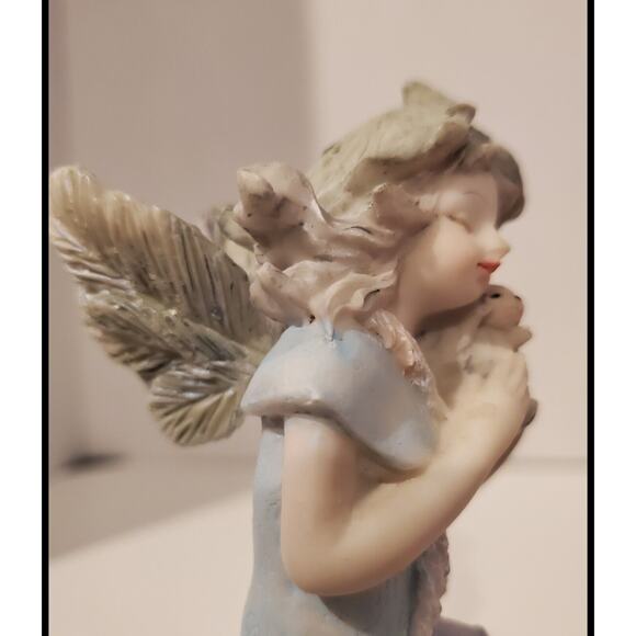 Fairy Holding Baby Cub Figurine - Picture 7 of 8